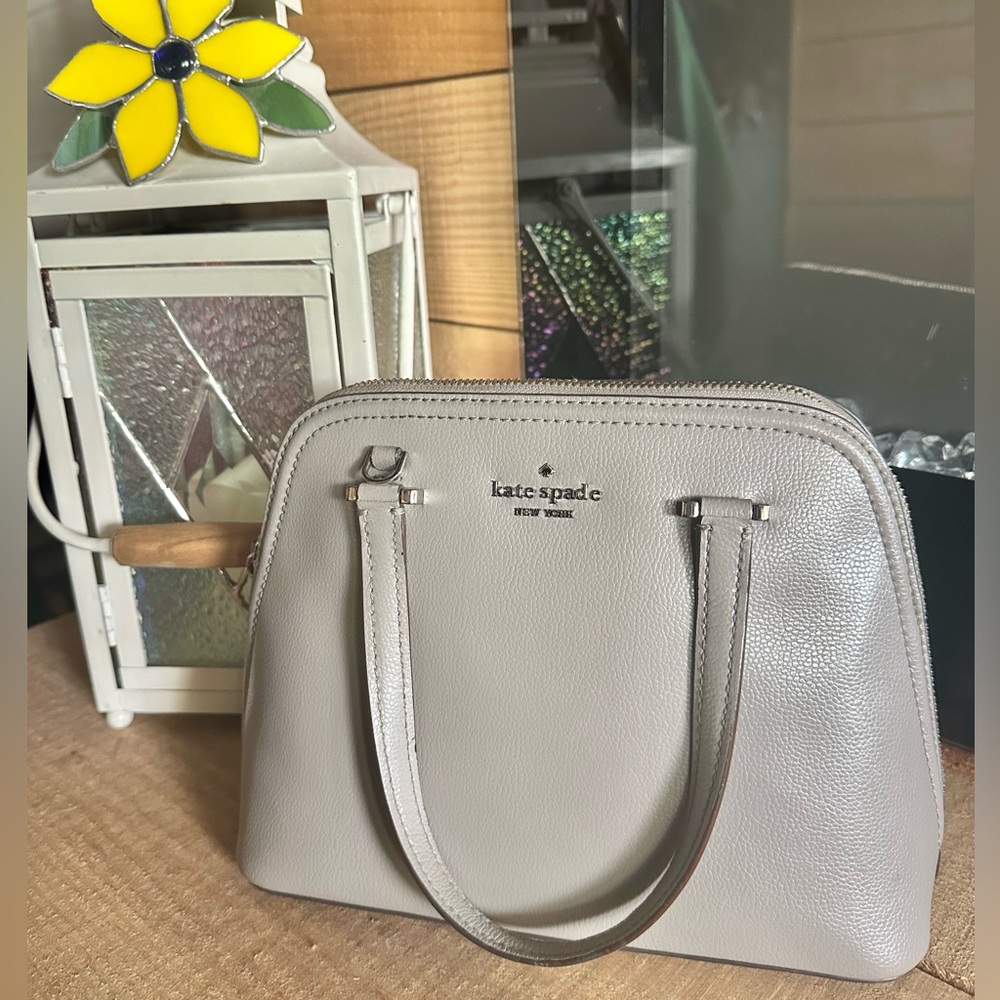 KATE SPADE • Dome Gray Crossbody Bag